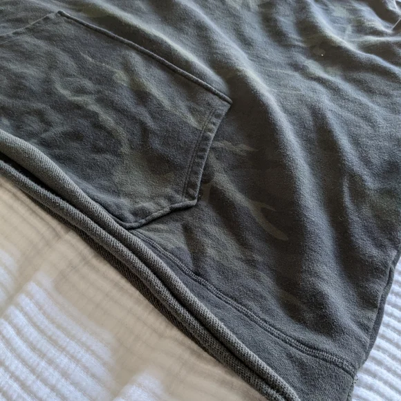 EUC Johnny Was Embroidered Camo Hoodie Sweatshirt, size 3X - Picture 6 of 9